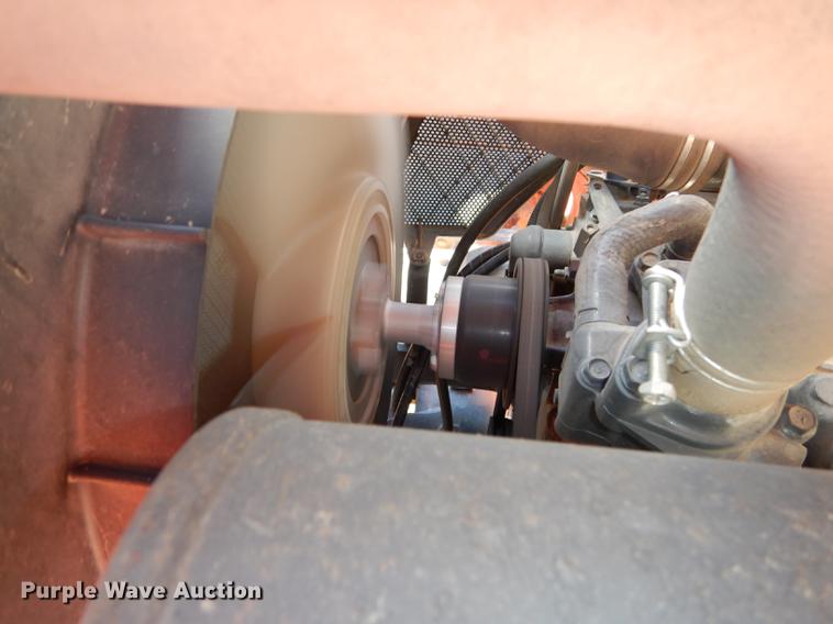 image for item J5604 Kubota L4400 MFWD tractor