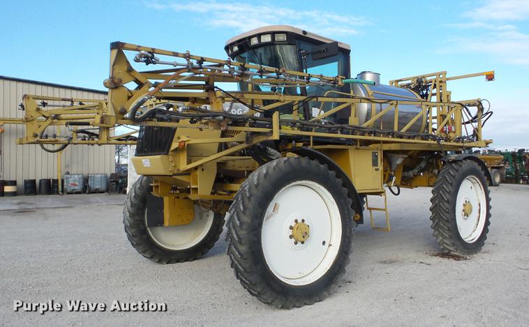 image for item J8551 2002 Ag-Chem RoGator 854 self-propelled sprayer