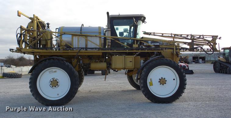 image for item J8551 2002 Ag-Chem RoGator 854 self-propelled sprayer