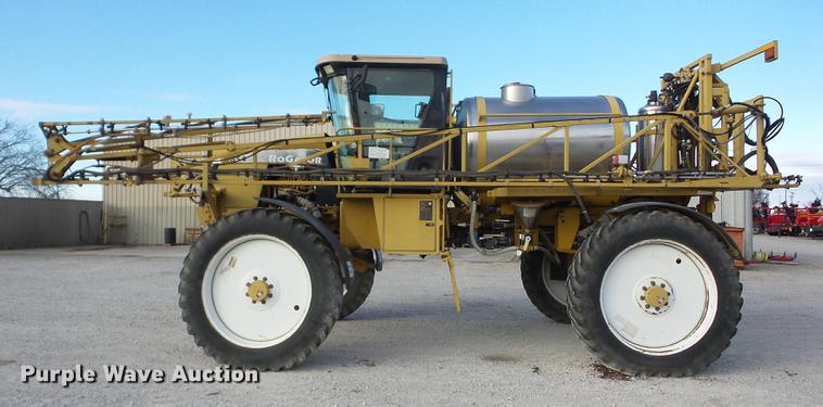 image for item J8551 2002 Ag-Chem RoGator 854 self-propelled sprayer
