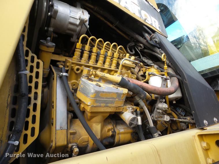 image for item J8551 2002 Ag-Chem RoGator 854 self-propelled sprayer