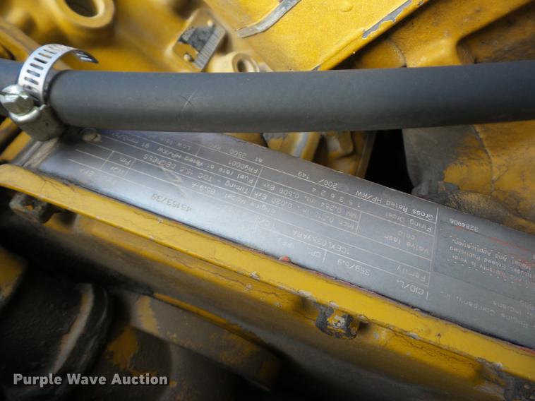 image for item J8551 2002 Ag-Chem RoGator 854 self-propelled sprayer