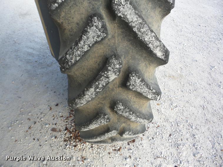 image for item J8551 2002 Ag-Chem RoGator 854 self-propelled sprayer