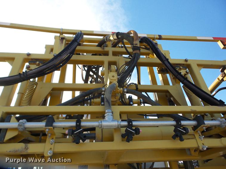 image for item J8551 2002 Ag-Chem RoGator 854 self-propelled sprayer