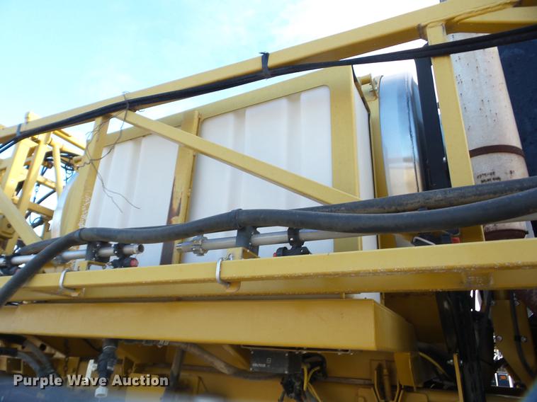 image for item J8551 2002 Ag-Chem RoGator 854 self-propelled sprayer