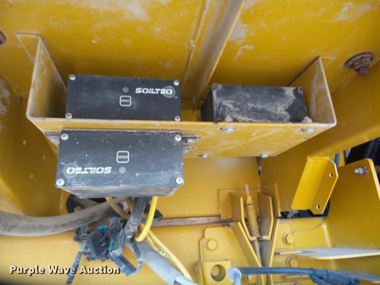 image for item J8551 2002 Ag-Chem RoGator 854 self-propelled sprayer