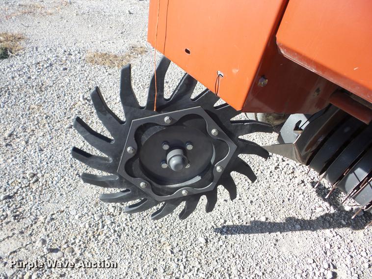 image for item J8552 2008 AGCO Hesston 5145 round baler