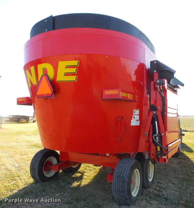 image for item K6297 NDE 1652 vertical mixer