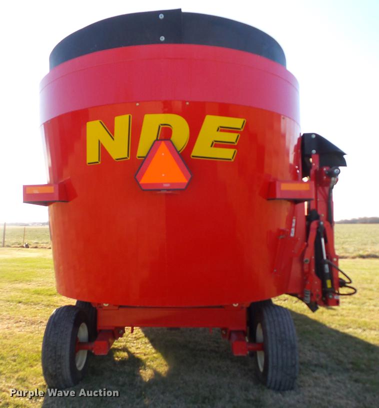 image for item K6297 NDE 1652 vertical mixer