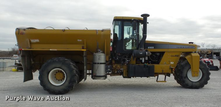 image for item K6299 2006 Ag-Chem TerraGator 6103 self-propelled applicator