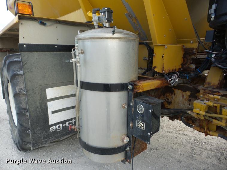 image for item K6299 2006 Ag-Chem TerraGator 6103 self-propelled applicator