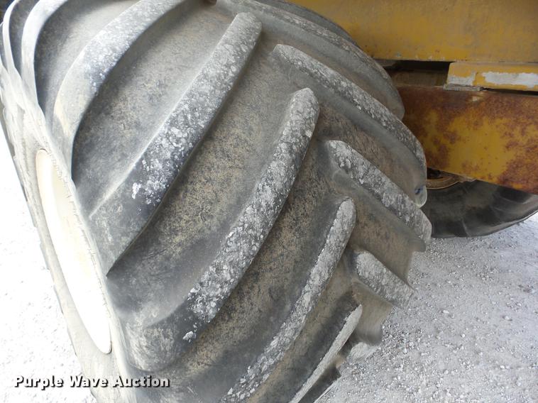 image for item K6299 2006 Ag-Chem TerraGator 6103 self-propelled applicator