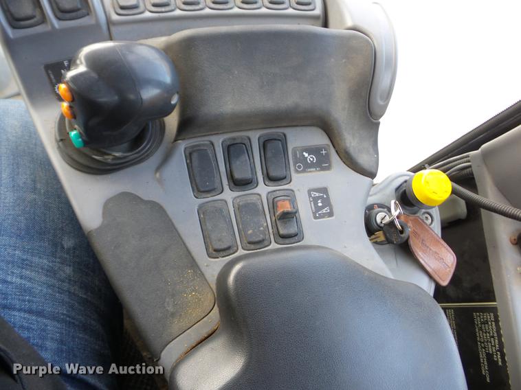 image for item K6299 2006 Ag-Chem TerraGator 6103 self-propelled applicator