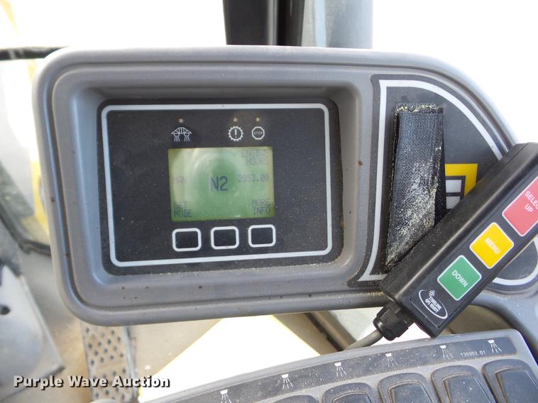 image for item K6299 2006 Ag-Chem TerraGator 6103 self-propelled applicator