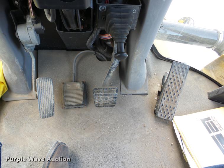 image for item K6299 2006 Ag-Chem TerraGator 6103 self-propelled applicator