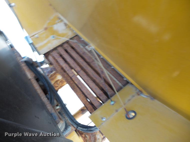 image for item K6299 2006 Ag-Chem TerraGator 6103 self-propelled applicator