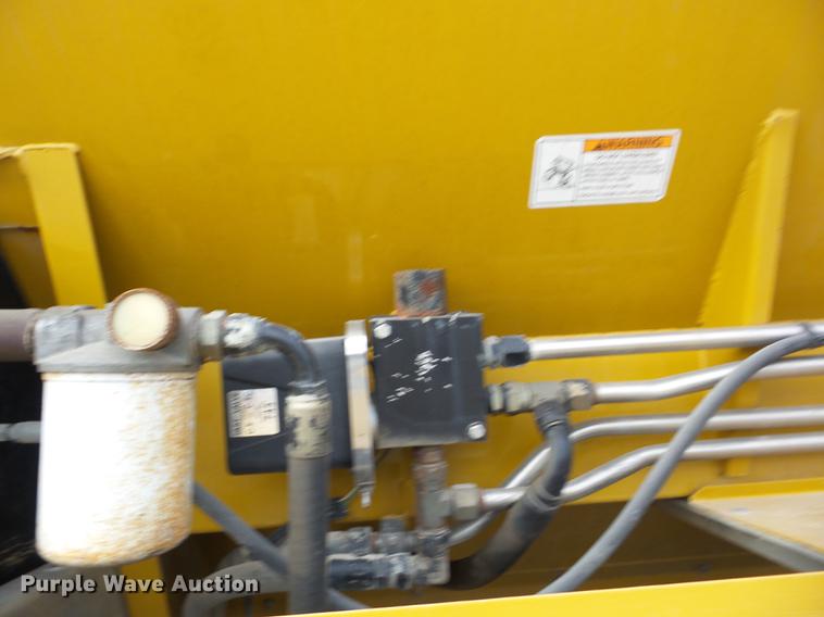 image for item K6299 2006 Ag-Chem TerraGator 6103 self-propelled applicator