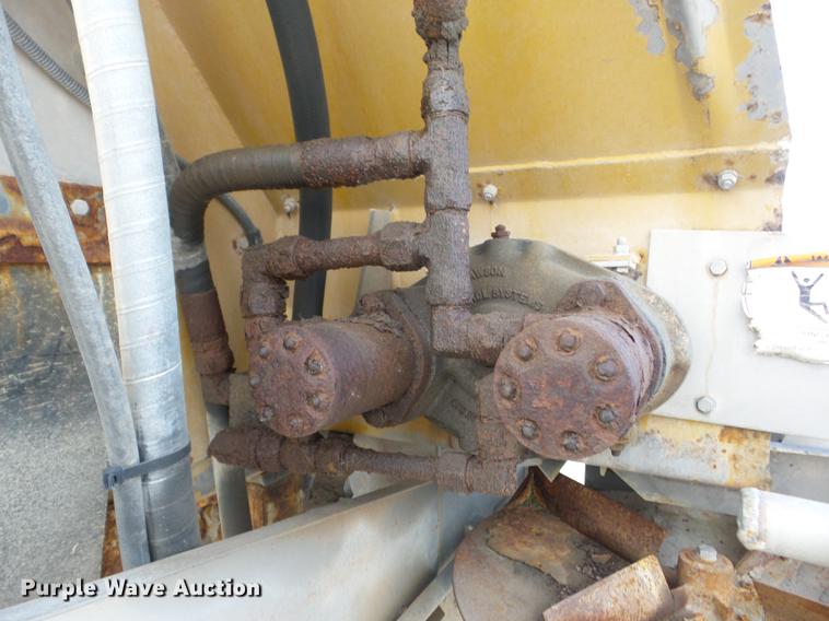 image for item K6299 2006 Ag-Chem TerraGator 6103 self-propelled applicator