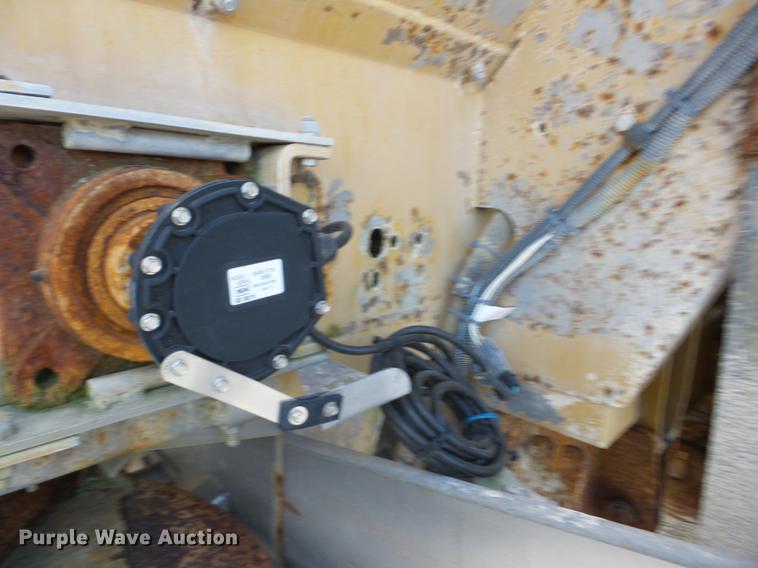 image for item K6299 2006 Ag-Chem TerraGator 6103 self-propelled applicator