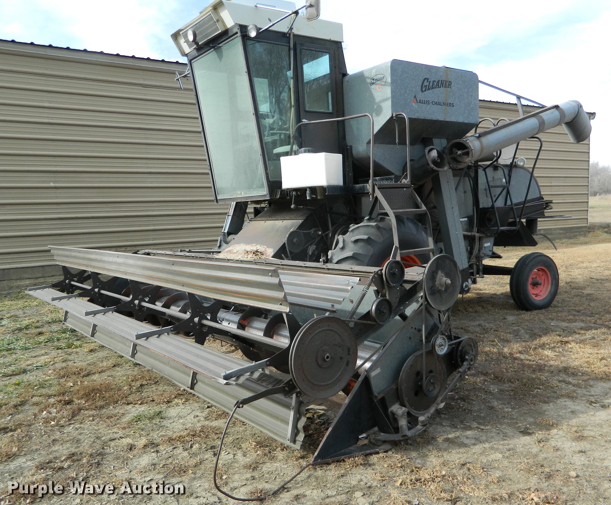 Gleaner C combine in Paradise, KS Item DB9976 sold Purple Wave