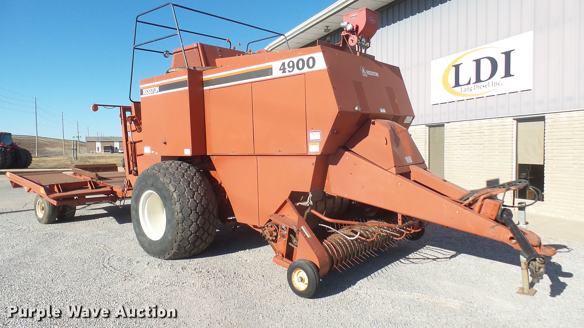 1996 Hesston 4900 square baler in South Hutchinson, KS Item DC1946