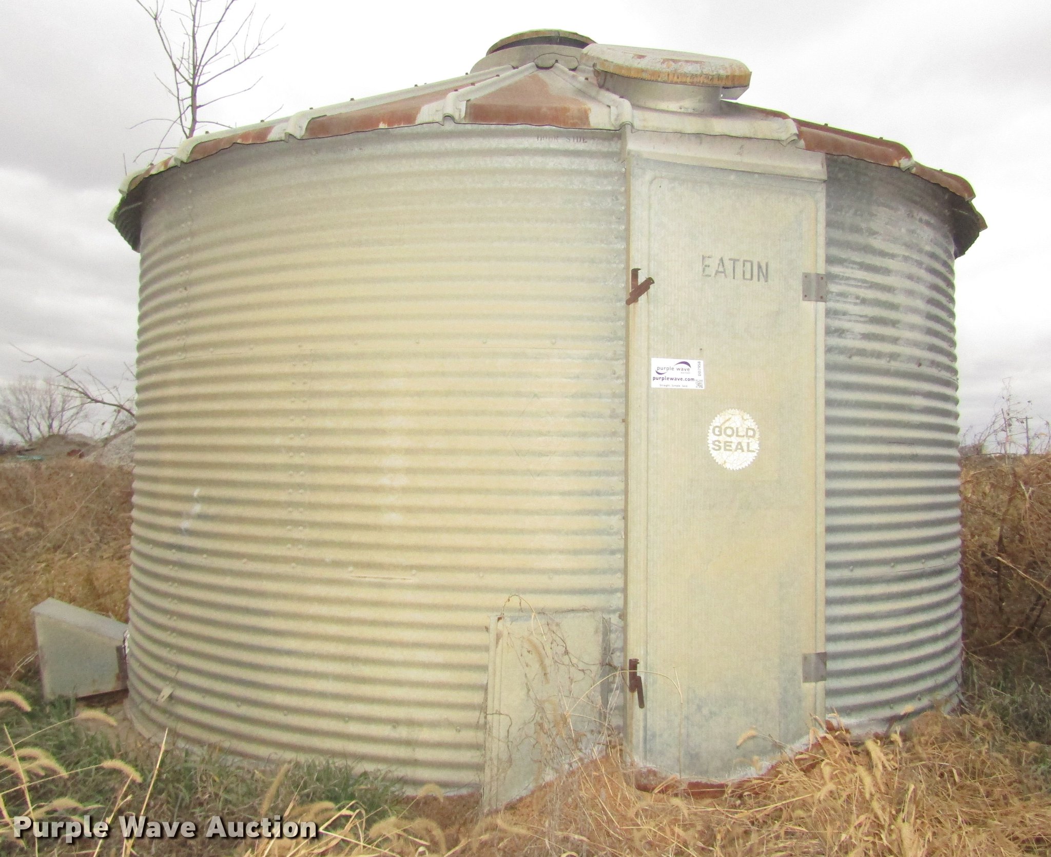 (2) grain bins in Lincoln, NE Item DD2958 sold Purple Wave