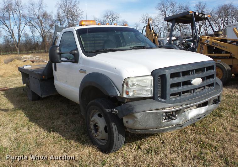 image for item AY9639 2006 Ford F550 flatbed truck