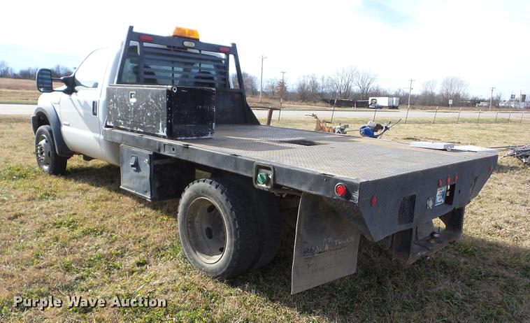 image for item AY9639 2006 Ford F550 flatbed truck