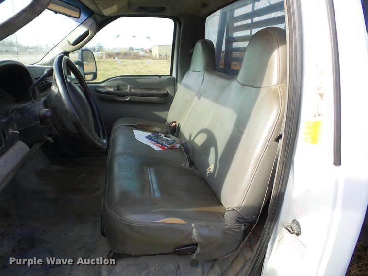 image for item AY9639 2006 Ford F550 flatbed truck