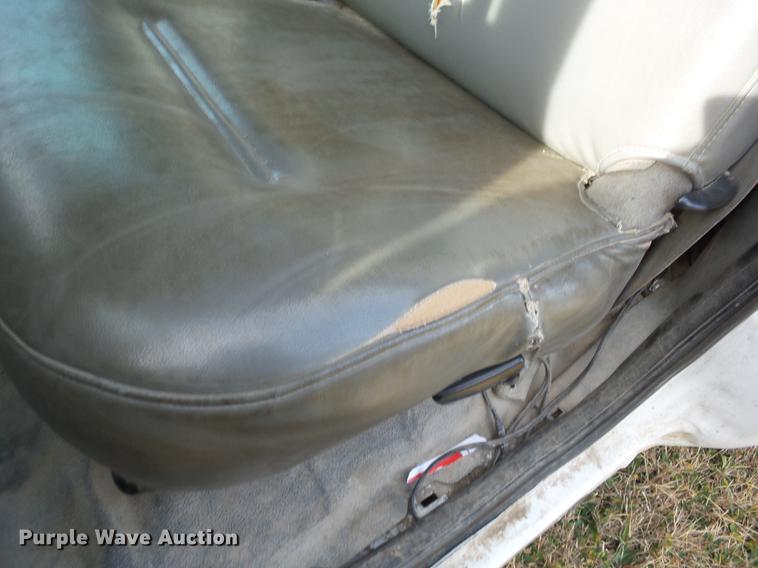 image for item AY9639 2006 Ford F550 flatbed truck