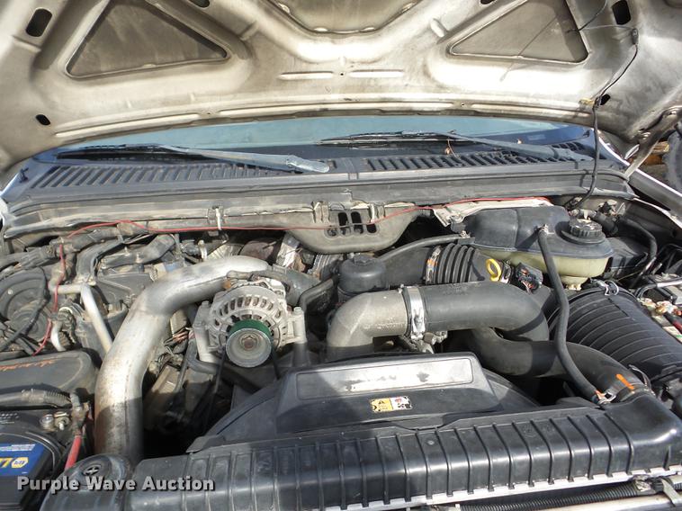 image for item AY9639 2006 Ford F550 flatbed truck