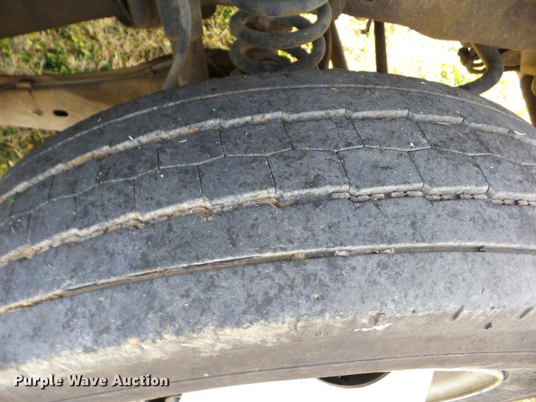 image for item AY9639 2006 Ford F550 flatbed truck