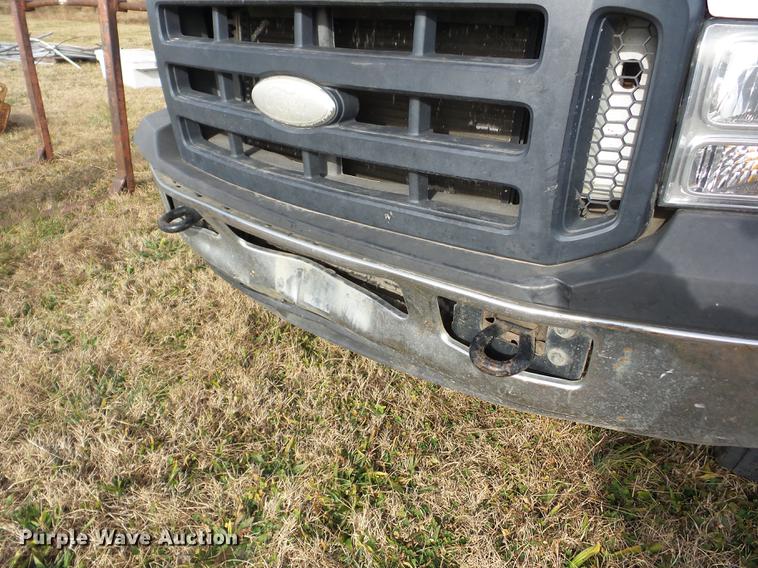 image for item AY9639 2006 Ford F550 flatbed truck