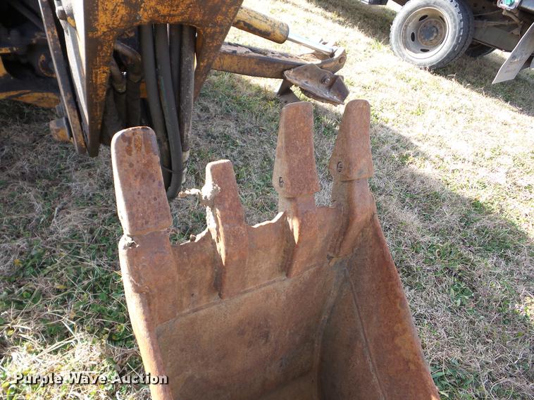 image for item AY9640 Case 580 Super L backhoe