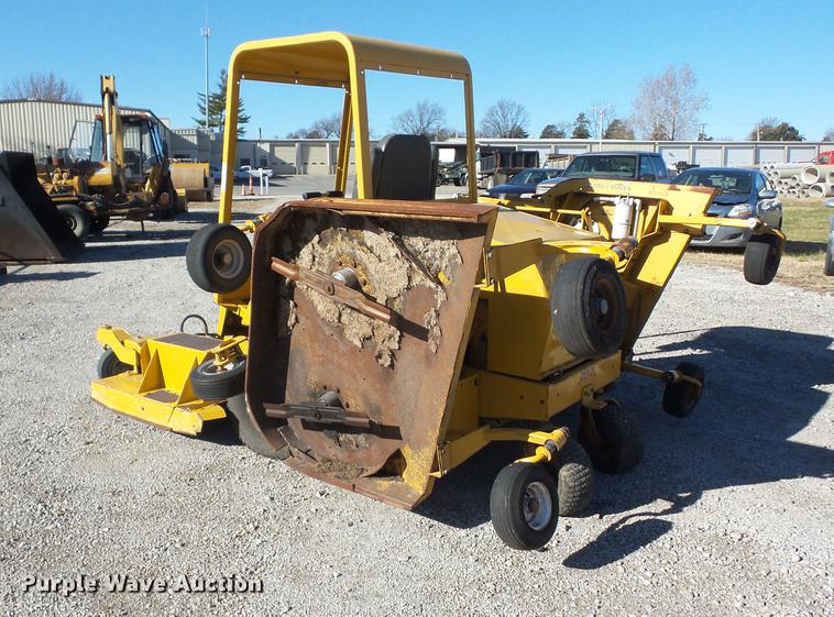 image for item AY9645 Hustler 4600 wide area lawn mower