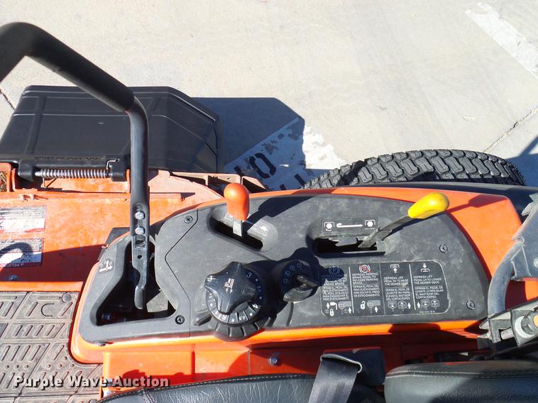 image for item AZ9251 Kubota ZD1211 lawn mower