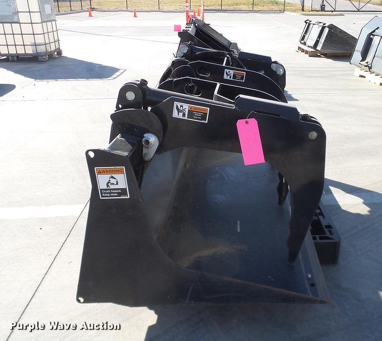 Kubota S6625 grapple bucket in Grapevine, TX Item AZ9314 sold