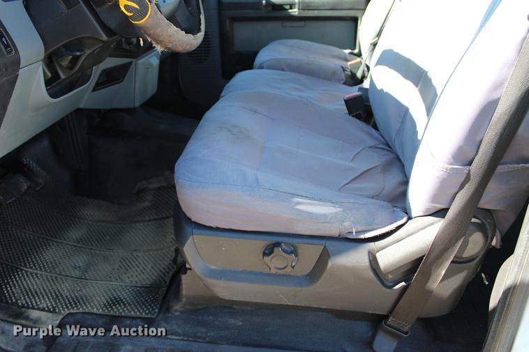 image for item BE9378 2013 Ford F350 Super Duty XL Crew Cab flatbed pickup truck