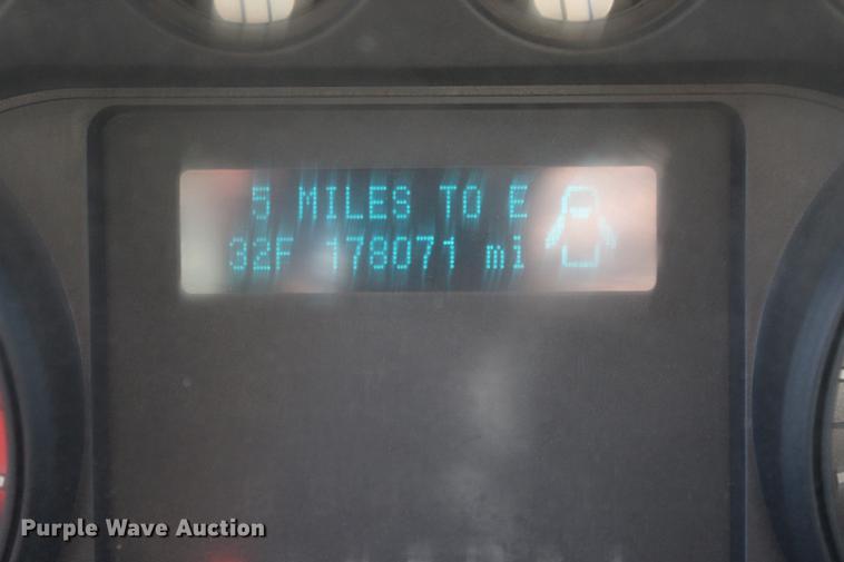 image for item BE9378 2013 Ford F350 Super Duty XL Crew Cab flatbed pickup truck