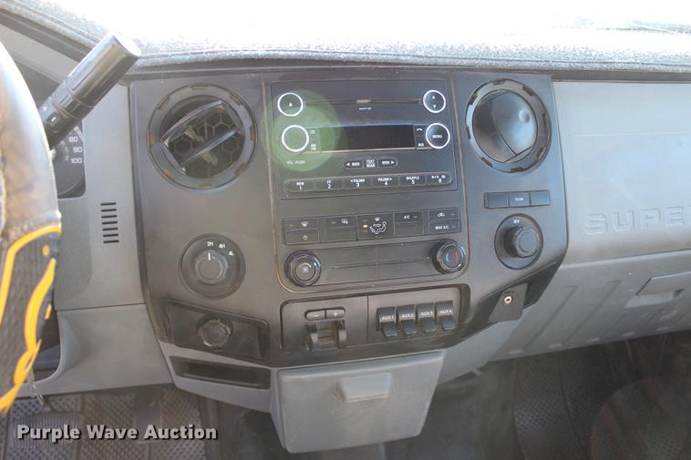 image for item BE9378 2013 Ford F350 Super Duty XL Crew Cab flatbed pickup truck