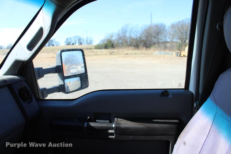 image for item BE9378 2013 Ford F350 Super Duty XL Crew Cab flatbed pickup truck