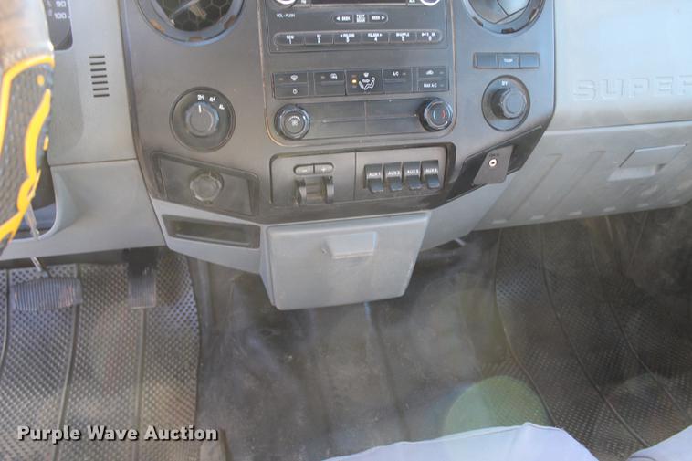 image for item BE9378 2013 Ford F350 Super Duty XL Crew Cab flatbed pickup truck