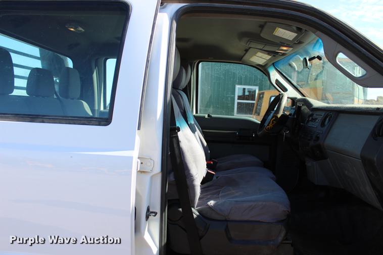 image for item BE9378 2013 Ford F350 Super Duty XL Crew Cab flatbed pickup truck