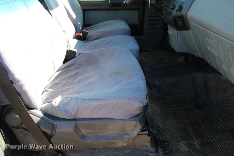 image for item BE9378 2013 Ford F350 Super Duty XL Crew Cab flatbed pickup truck