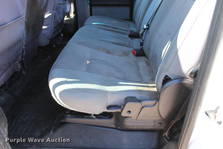 image for item BE9378 2013 Ford F350 Super Duty XL Crew Cab flatbed pickup truck