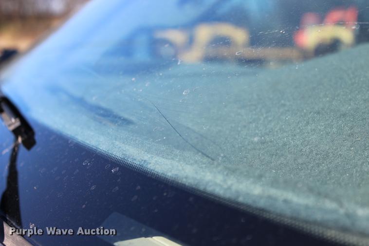 image for item BE9378 2013 Ford F350 Super Duty XL Crew Cab flatbed pickup truck