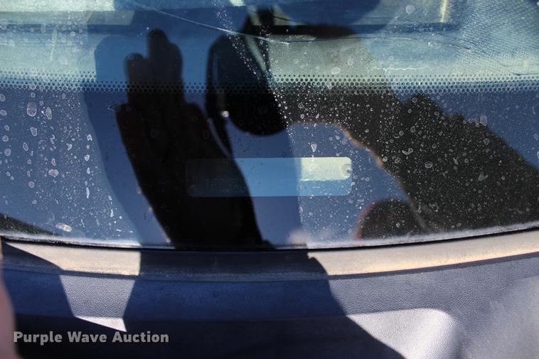 image for item BE9378 2013 Ford F350 Super Duty XL Crew Cab flatbed pickup truck