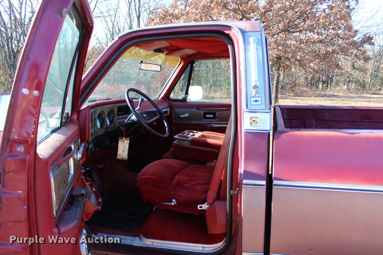 image for item BE9384 1977 Chevrolet Silverado 10 pickup truck