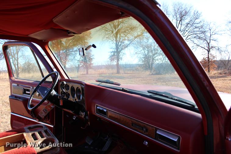 image for item BE9384 1977 Chevrolet Silverado 10 pickup truck