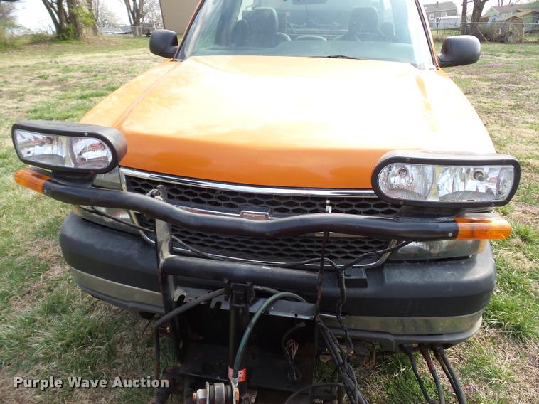 image for item BH9284 2005 Chevrolet Silverado 2500HD pickup truck
